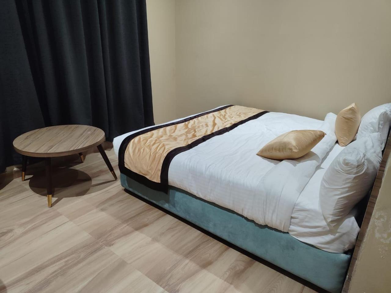 The Velvet Sky Hotel & Resort Bahraich 外观 照片